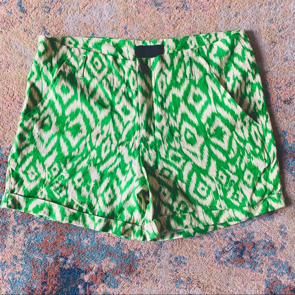 Cynthia Rowley Linen Green/Cream Pattern Shorts, size 10